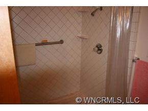 248 AMBER OAKS DRIVE - Photo 9