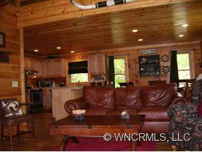 547 Panoramic - Photo 3