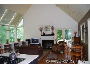 335 Sourwood Road - Photo 2