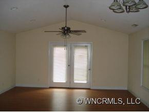 11 SPRUCE SHADE COURT - Photo 4