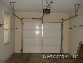 11 SPRUCE SHADE COURT - Photo 10