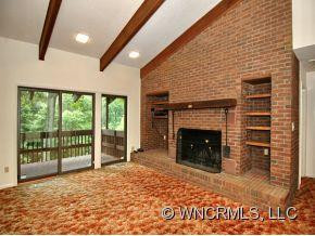 800 ROSEMOUNT ROAD - Photo 2