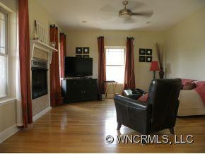 21 Lamb Ave - Photo 3