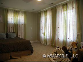 21 Lamb Ave - Photo 4