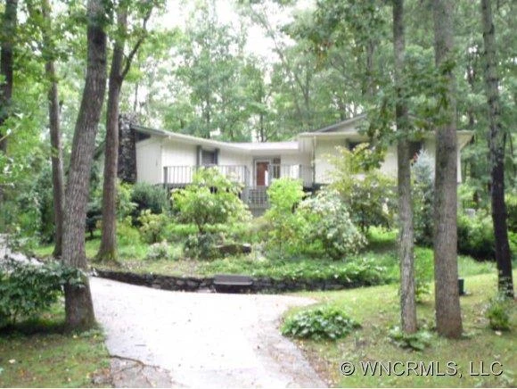 25 Woodmere Drive
