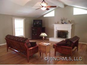 25 Woodmere Drive - Photo 2