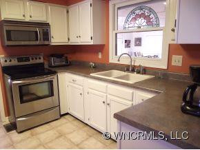 25 Woodmere Drive - Photo 4