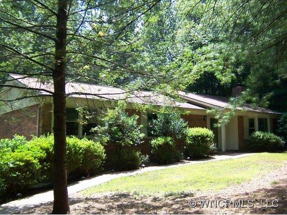 148 HAYWOOD KNOLLS DR