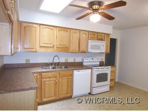 148 HAYWOOD KNOLLS DR - Photo 4