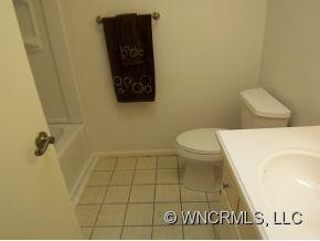 148 HAYWOOD KNOLLS DR - Photo 8