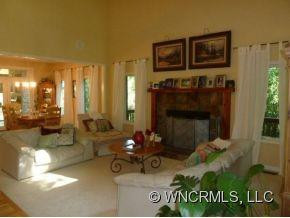543 BEARWALLOW MOUNTAIN ROAD - Photo 2
