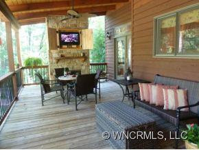 543 BEARWALLOW MOUNTAIN ROAD - Photo 11