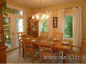 543 BEARWALLOW MOUNTAIN ROAD - Photo 3