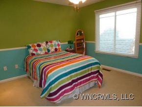 543 BEARWALLOW MOUNTAIN ROAD - Photo 8