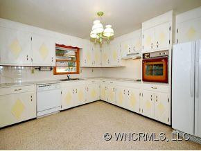 1954 CAMBRIDGE DRIVE - Photo 4