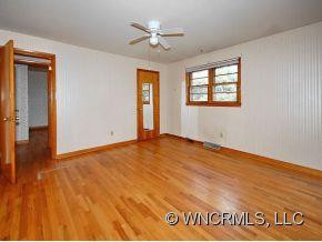 1954 CAMBRIDGE DRIVE - Photo 5