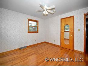 1954 CAMBRIDGE DRIVE - Photo 8