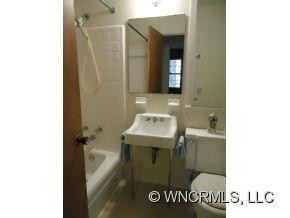 66 Rosewood Avenue - Photo 7