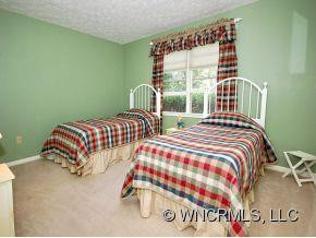 124 HAYWOOD KNOLLS DRIVE - Photo 8
