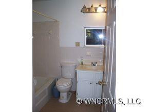 1621 Kanuga Road - Photo 10