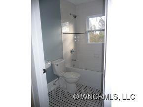 71 Galax - Photo 8