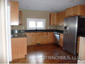 71 Galax - Photo 9