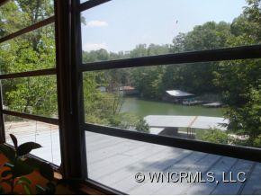 347 Lakeview Rd - Photo 2