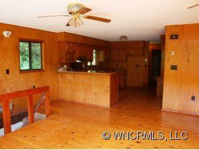 347 Lakeview Rd - Photo 3