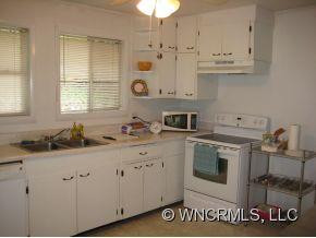 5 Holcombe Drive - Photo 2