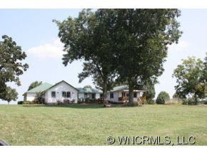 1390 Airport Road - Photo 2