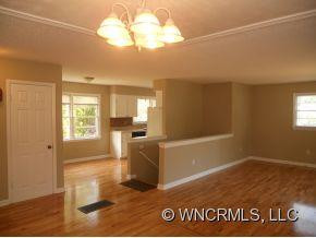 102 BURTON STREET - Photo 6
