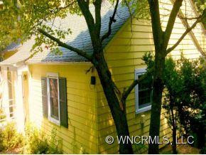 927 Country Club Road - Photo 10