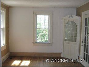 59 Evergreen Avenue - Photo 3