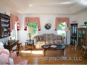 7 Doral Court - Photo 2