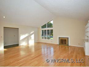 11 RIDGEFIELD PLACE - Photo 2