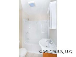 76 Hubbard Ave. - Photo 7