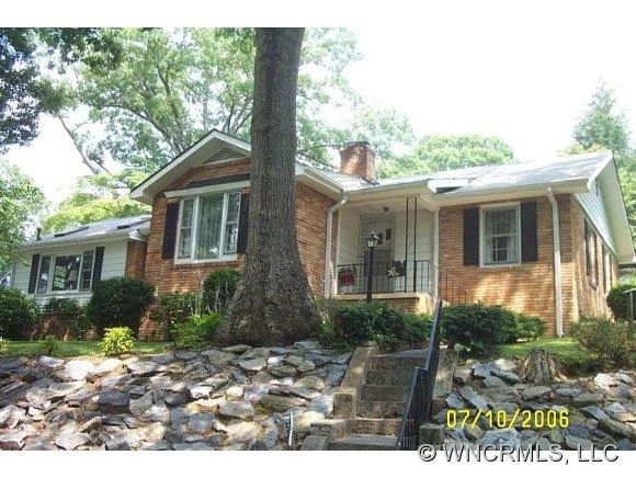915 Sylvan