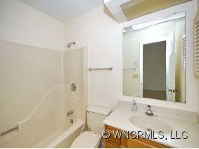 221 HAMPTON COURT - Photo 8