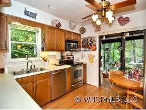 189 HAYWOOD KNOLLS DRIVE - Photo 4