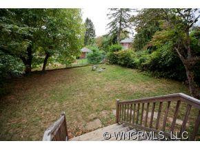 17 Bristol Pl - Photo 3