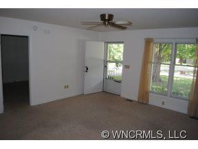 75 Resada Drive - Photo 3