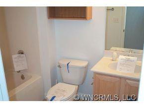 64 Moody Ave - Photo 11