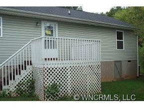 64 Moody Ave - Photo 4