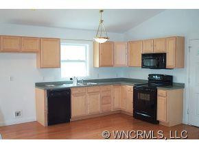 64 Moody Ave - Photo 5