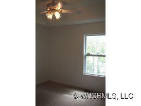 64 Moody Ave - Photo 9