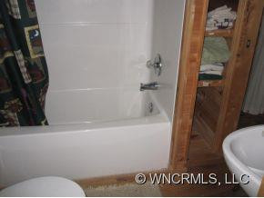77 Thornton - Photo 15