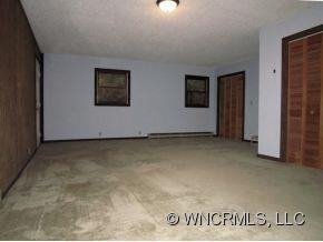 3995 Hemphill Road - Photo 5