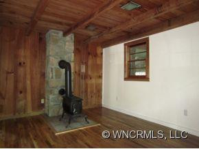 3995 Hemphill Road - Photo 9