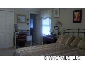 11 Meadowview Terrace - Photo 7