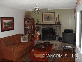 122 Orchard Drive - Photo 3